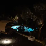 Esclusiva Con Piscina E Parco Privato Da 1200 Mq Cinque Minuti A Piedi Dalle Spiagge Di Villa *