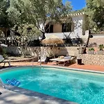 Villa Esclusiva Con Piscina E Parco Privato Da 1200 Mq Cinque Minuti A Piedi Dalle Spiagge Di