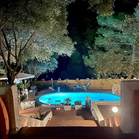 Chiara A Βίλα Torre delle Stelle