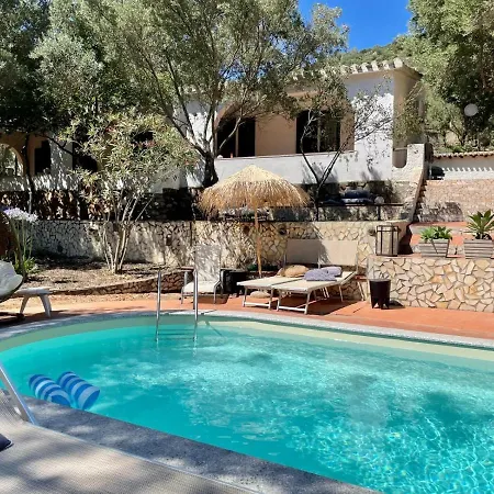 Villa Esclusiva Con Piscina E Parco Privato Da 1200 Mq Cinque Minuti A Piedi Dalle Spiagge Di